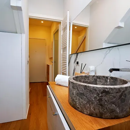 Terrazza Bonasi - Relax & Cinema Privato In Centro Storico Μόντενα